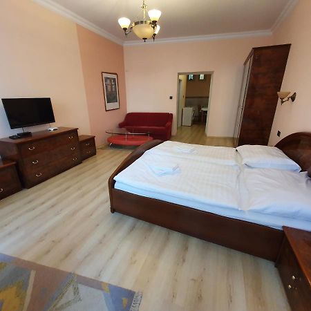 Evergreen Apartments Hotel Карловы Вары Экстерьер фото